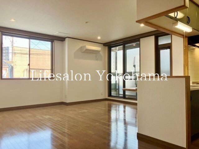 �y���ԁE���r���O�z�@