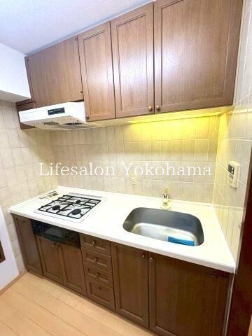 �y�L�b�`���z�@