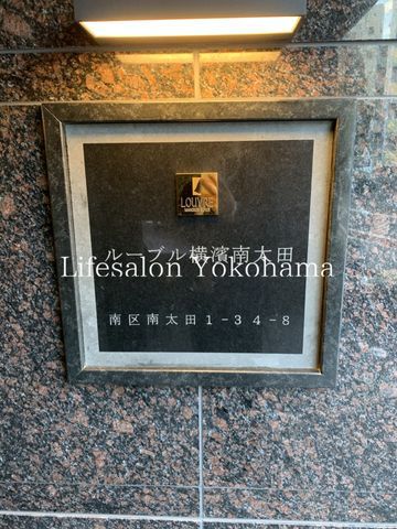 �y�G���g�����X�z�@