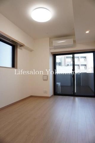 �y���ԁE���r���O�z�@