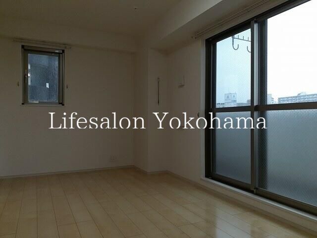 �y���ԁE���r���O�z�@