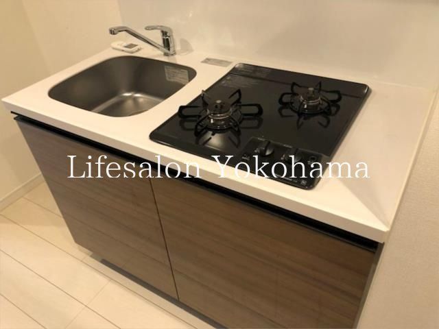 yLb`z@