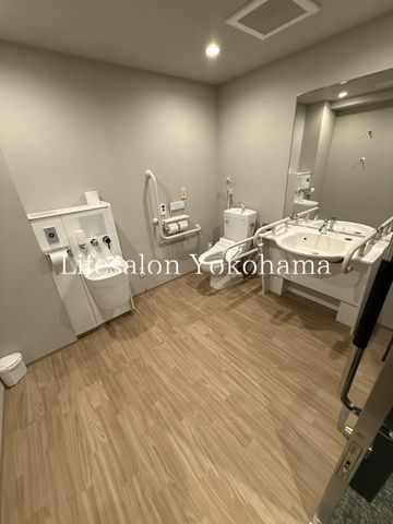 �y�g�C���z�@