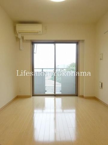 �y���ԁE���r���O�z�@