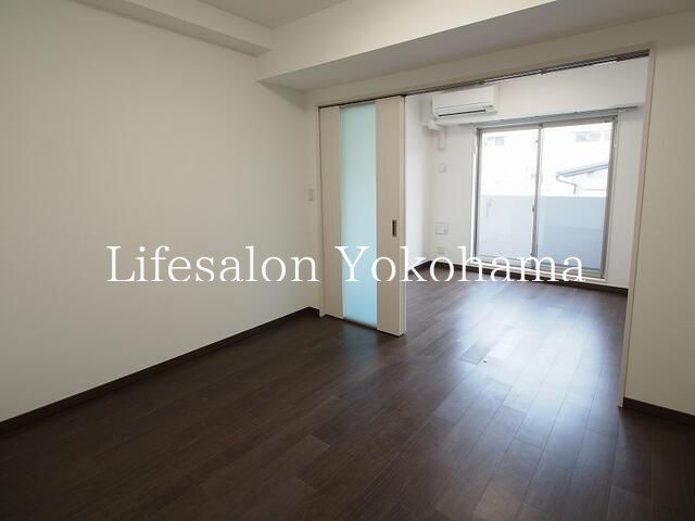 �y���ԁE���r���O�z�@