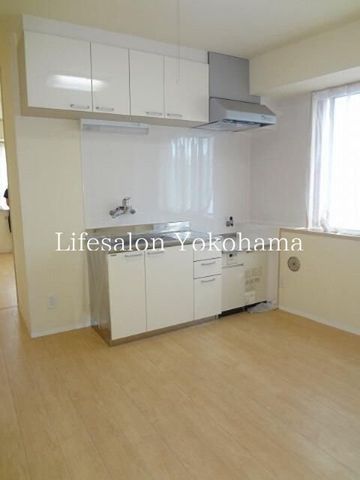 yLb`z@