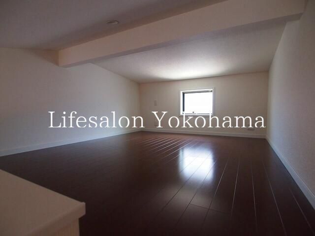 �y���ԁE���r���O�z�@