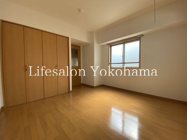 �y�����E���r���O�z�@