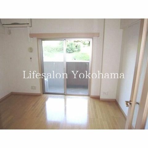 �y���ԁE���r���O�z�@