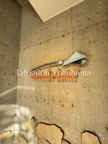 �y�G���g�����X�z�@