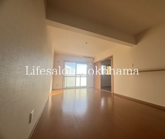 �y���ԁE���r���O�z�@���r���O/����