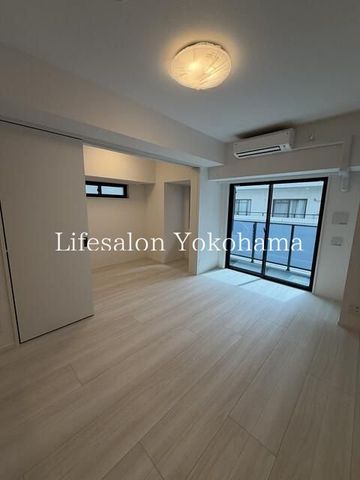 �y���ԁE���r���O�z�@