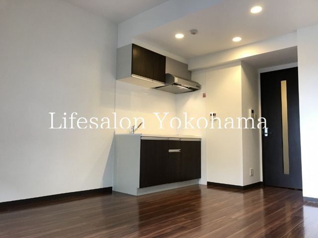 �y���ԁE���r���O�z�@