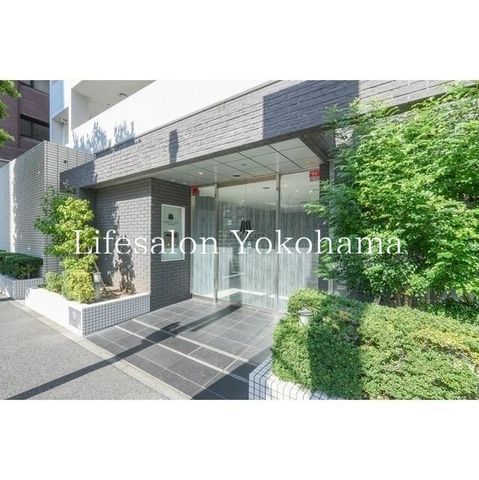 �y�G���g�����X�z�@