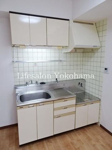 �y�L�b�`���z�@