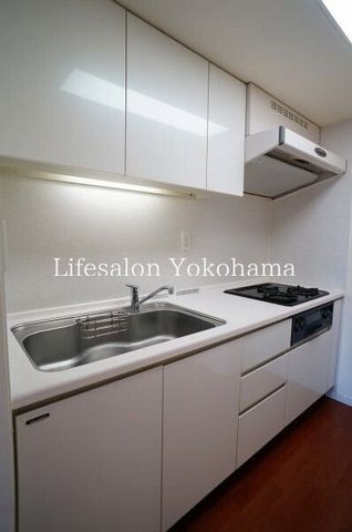 �y�L�b�`���z�@