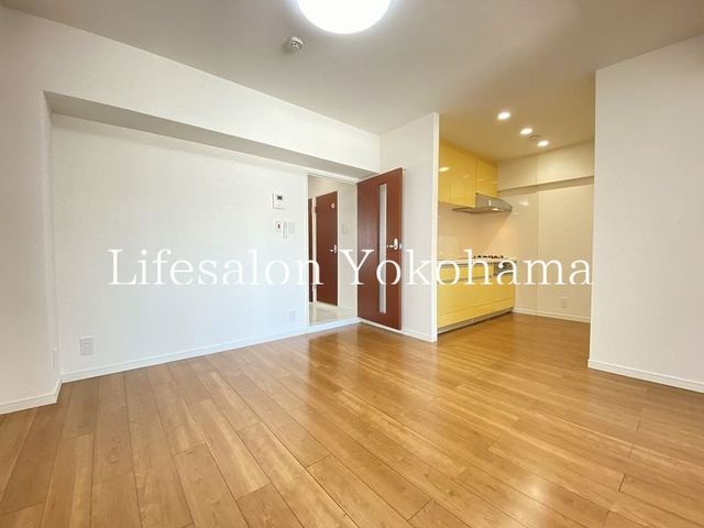 �y���̑������E�X�y�[�X�z�@