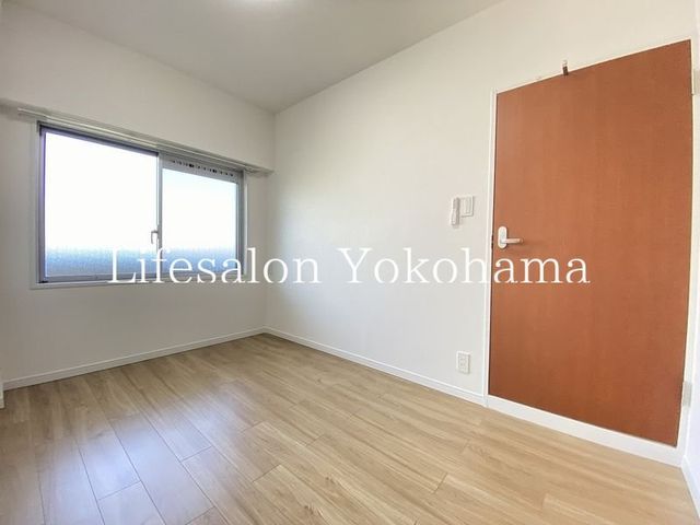 �y�Q���z�@