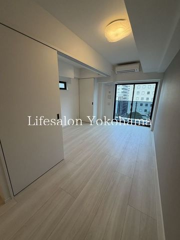 �y�����E���r���O�z�@