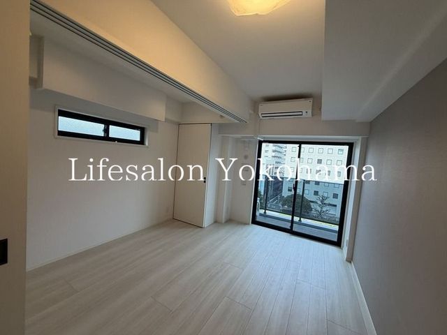 �y���ԁE���r���O�z�@