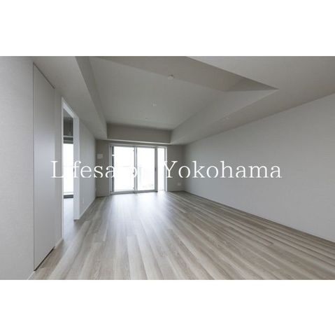 �y���ԁE���r���O�z�@