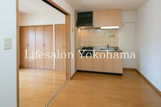 �y�L�b�`���z�@