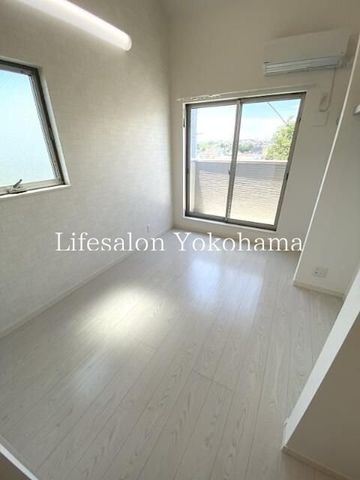 �y���ԁE���r���O�z�@