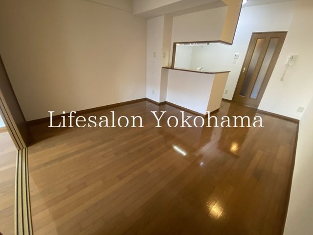 �y���ԁE���r���O�z�@