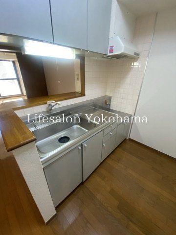 �y�L�b�`���z�@