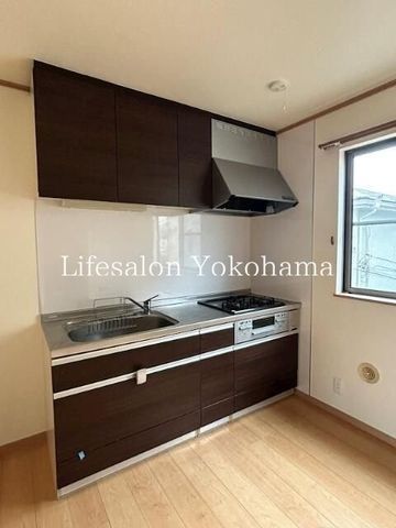 �y�L�b�`���z�@