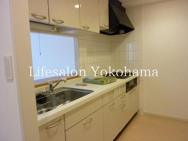 �y�L�b�`���z�@