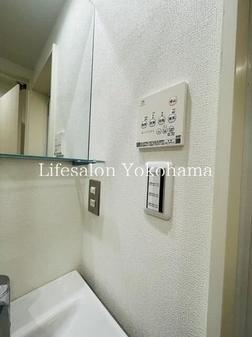�y���̑��ݔ��z�@