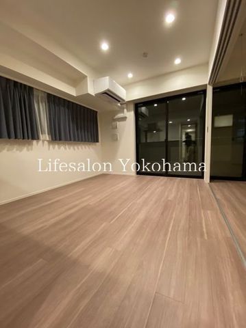 �y���ԁE���r���O�z�@