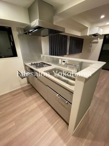 �y�L�b�`���z�@