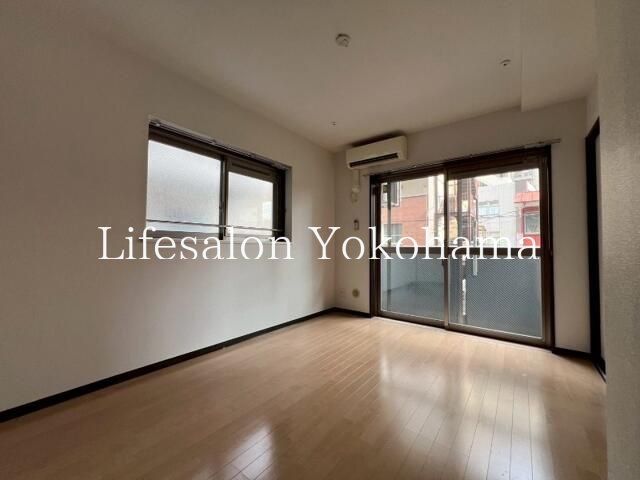 �y���ԁE���r���O�z�@