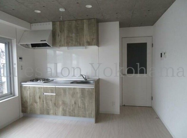 yLb`z@