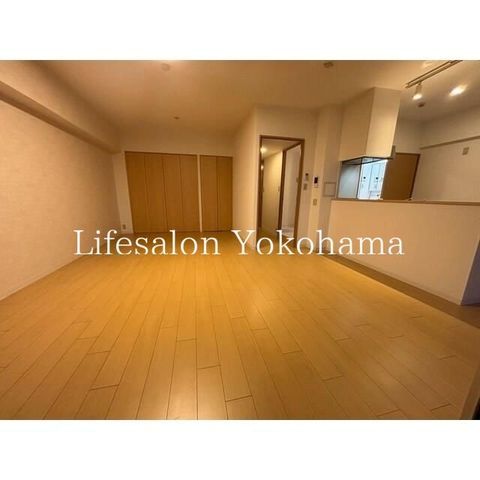 �y���ԁE���r���O�z�@