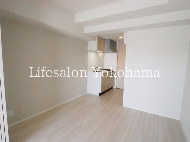 �y���ԁE���r���O�z�@