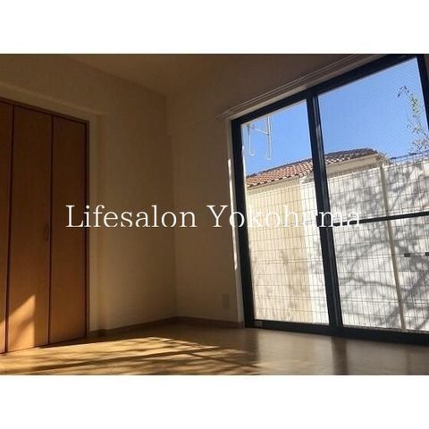 �y���ԁE���r���O�z�@
