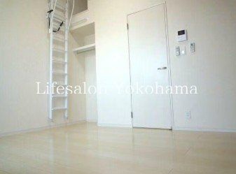 �y���ԁE���r���O�z�@