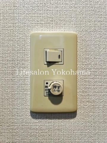 �y���̑��ݔ��z�@