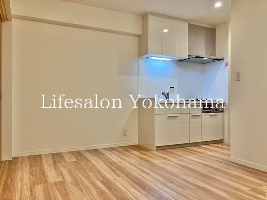 �y���ԁE���r���O�z�@