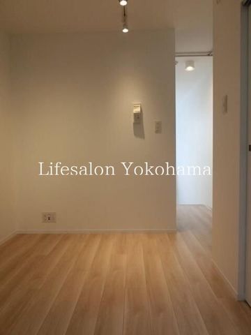 �y�Q���z�@