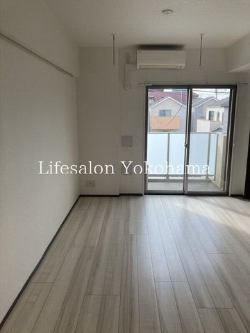 �y���ԁE���r���O�z�@