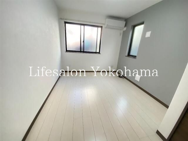 �y���ԁE���r���O�z�@