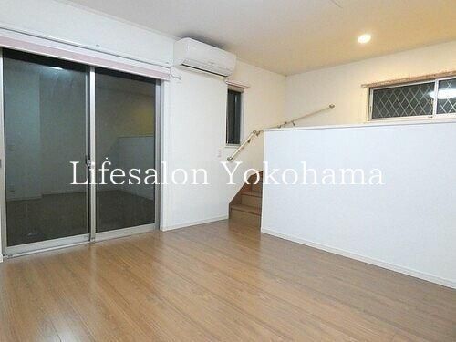 �y�����E���r���O�z�@