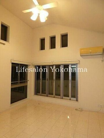 �y���ԁE���r���O�z�@