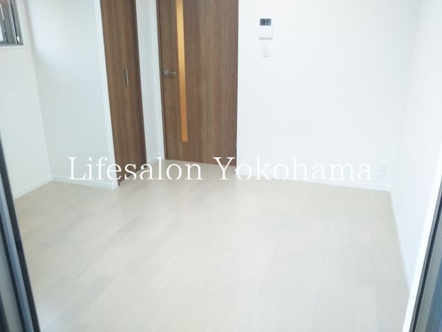 y̑EXy[Xz@