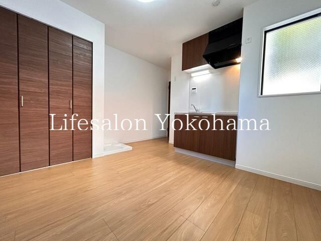 �y���ԁE���r���O�z�@