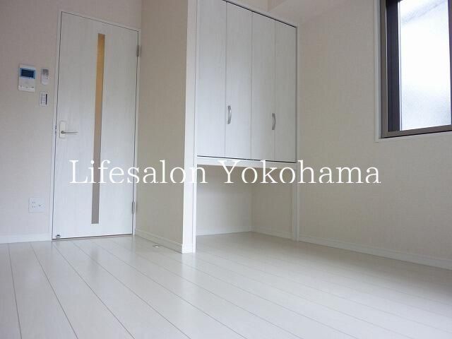 �y���ԁE���r���O�z�@